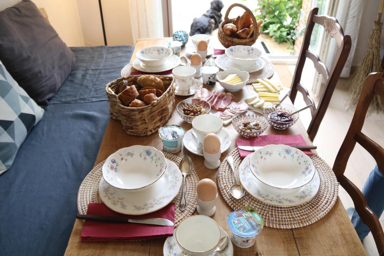 Manoir Du Taillis Bed & Breakfast Heugon Bagian luar foto