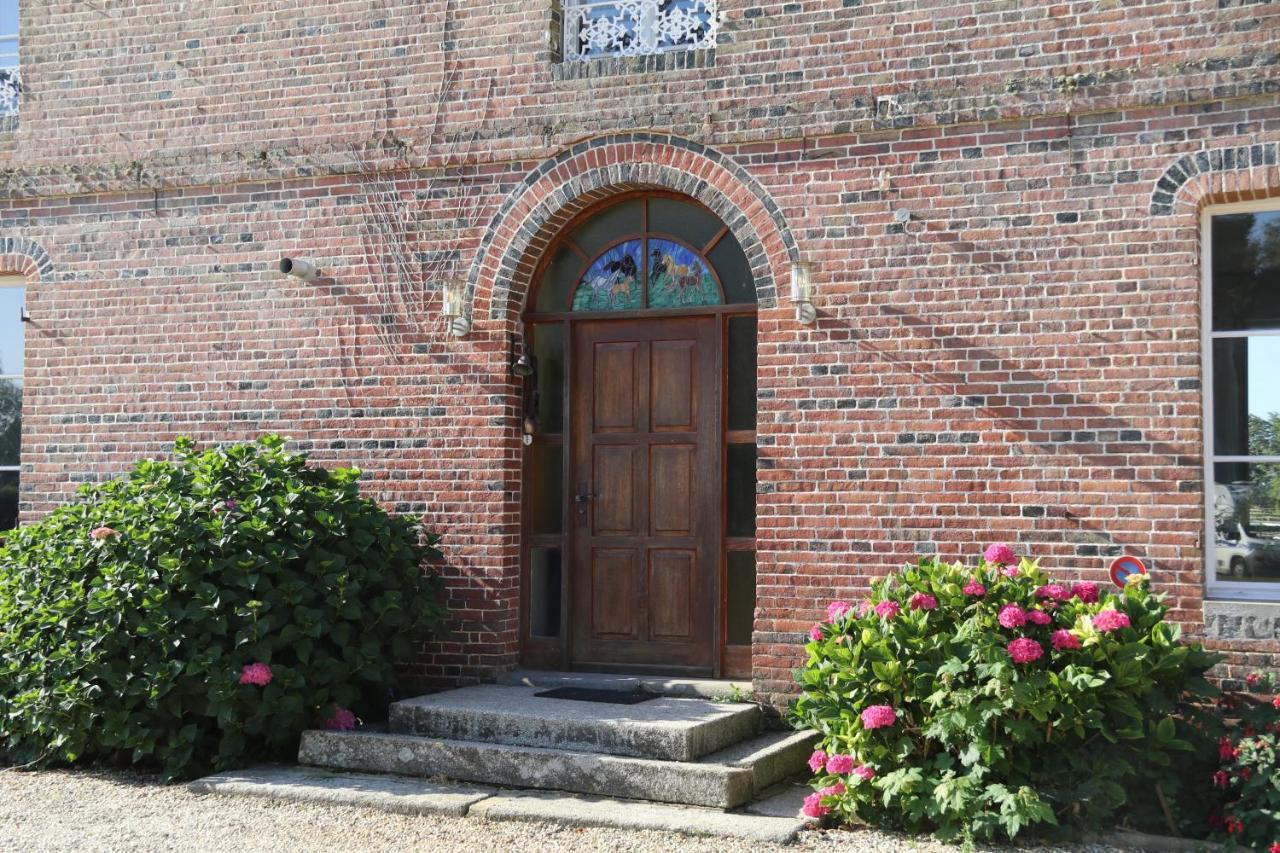 Manoir Du Taillis Bed & Breakfast Heugon Bagian luar foto