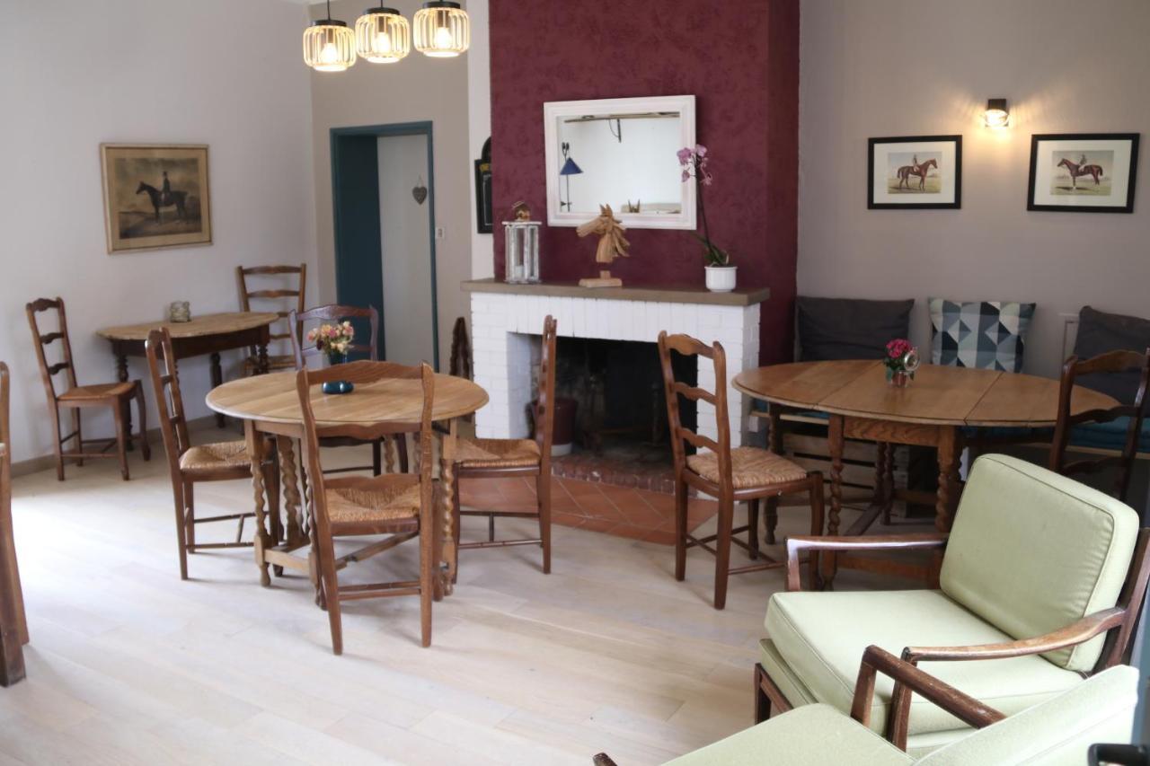 Manoir Du Taillis Bed & Breakfast Heugon Bagian luar foto