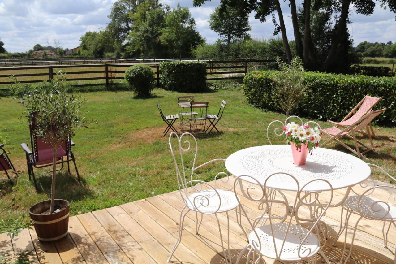 Manoir Du Taillis Bed & Breakfast Heugon Bagian luar foto