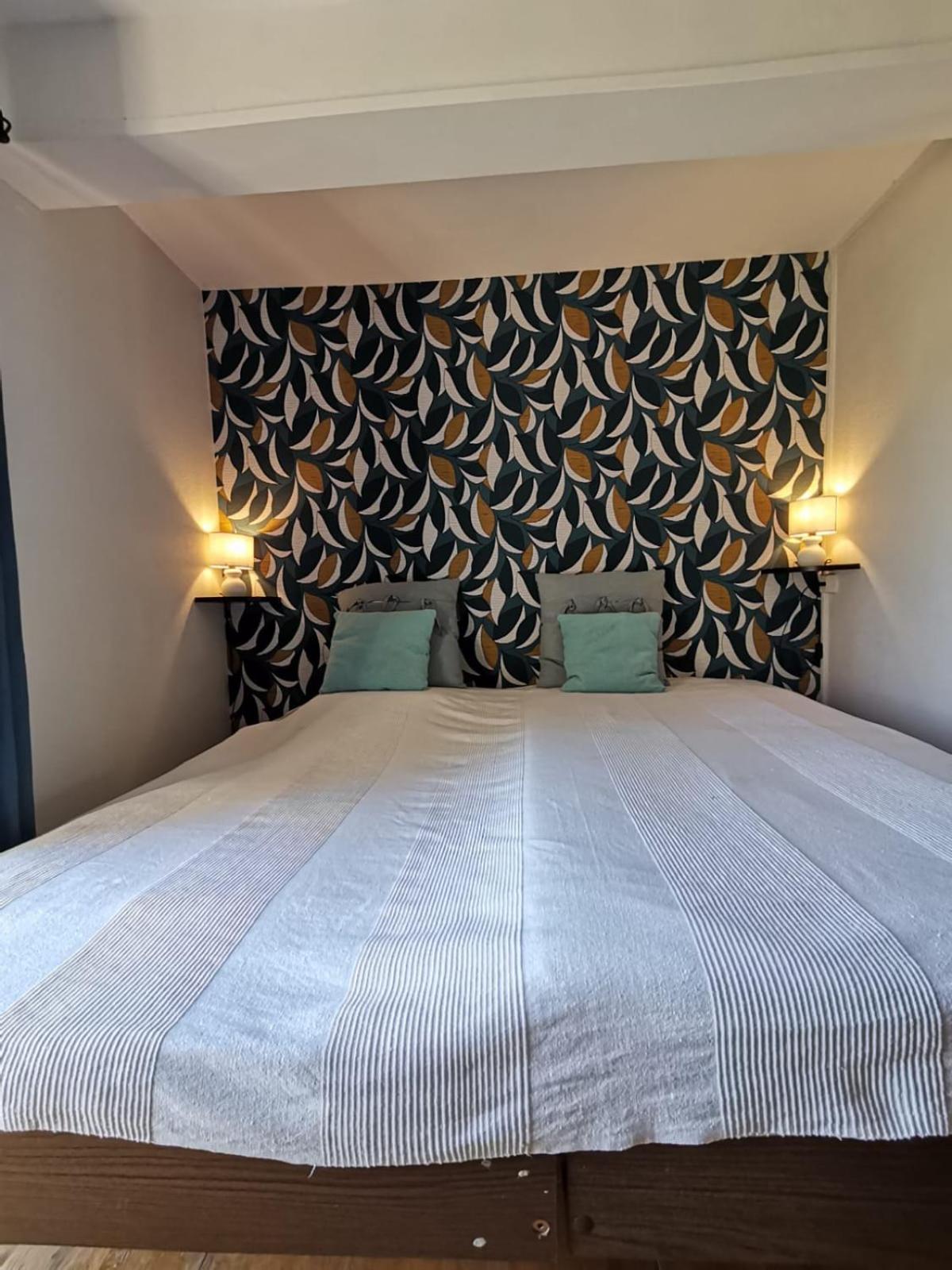 Manoir Du Taillis Bed & Breakfast Heugon Bagian luar foto